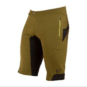 Men’s Pearl Izumi bike shorts